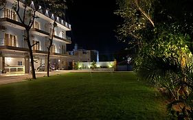 La Millionaire Luxury Resort - Tie